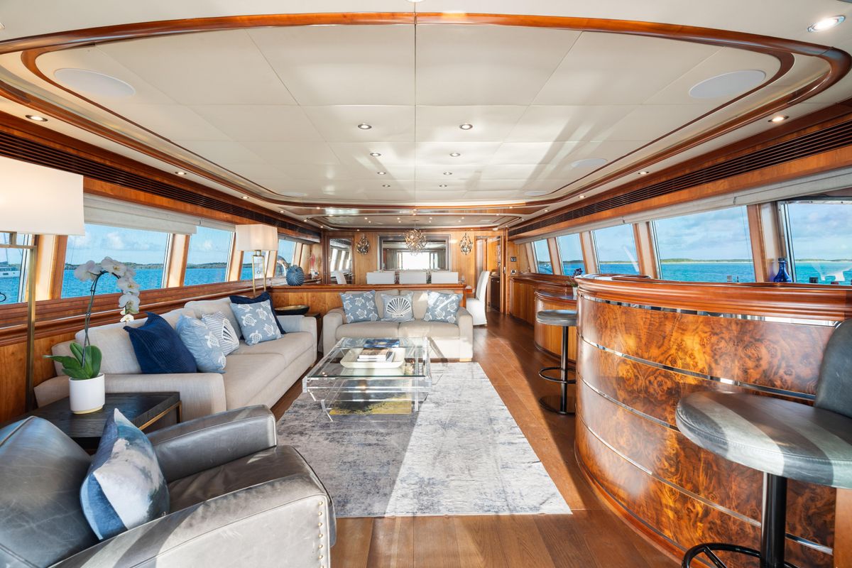 2004 Ferretti Yachts 112 