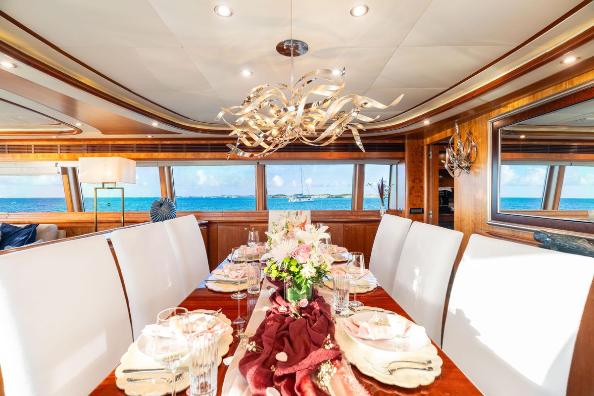 2004 Ferretti Yachts 112 