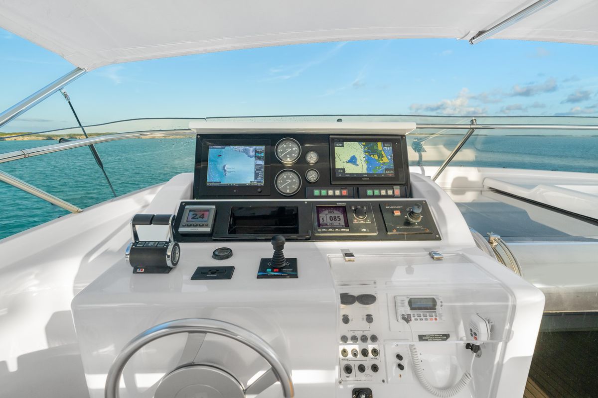 2004 Ferretti Yachts 112 