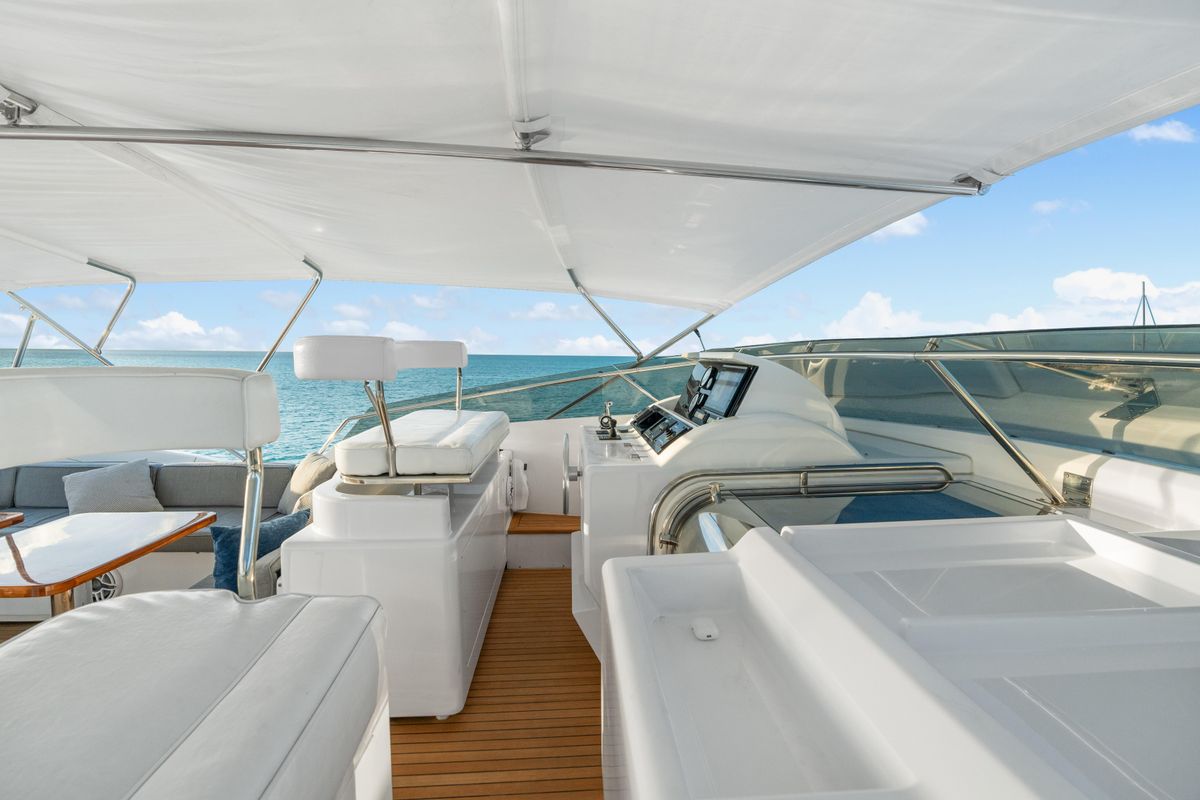 2004 Ferretti Yachts 112 