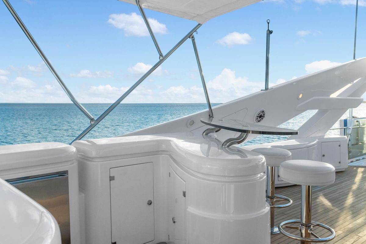 2004 Ferretti Yachts 112 