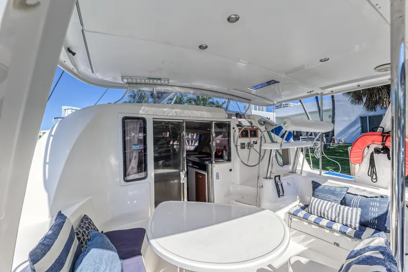 Reef'n It Yacht Photos Pics 