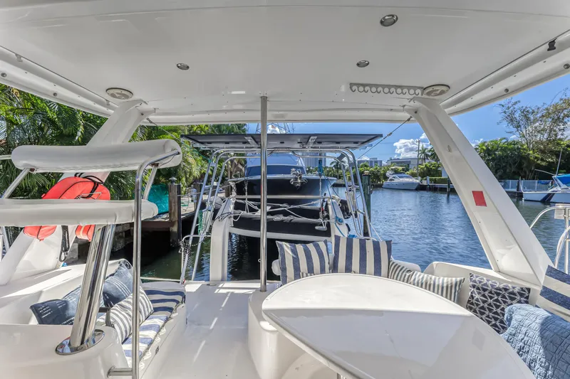 Reef'n It Yacht Photos Pics 