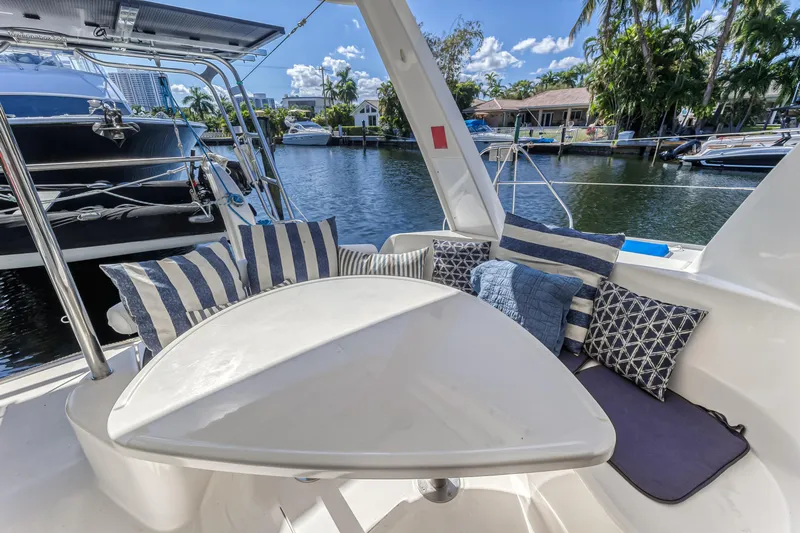 Reef'n It Yacht Photos Pics 