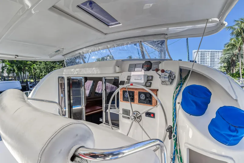 Reef'n It Yacht Photos Pics 