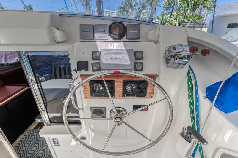 Reef'n It Yacht Photos Pics 