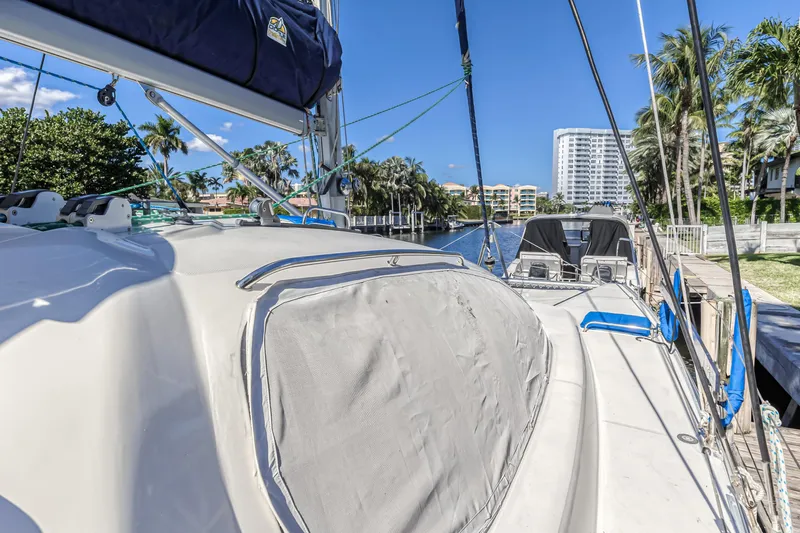 Reef'n It Yacht Photos Pics 