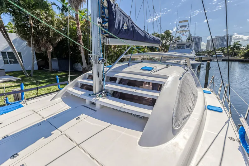 Reef'n It Yacht Photos Pics 