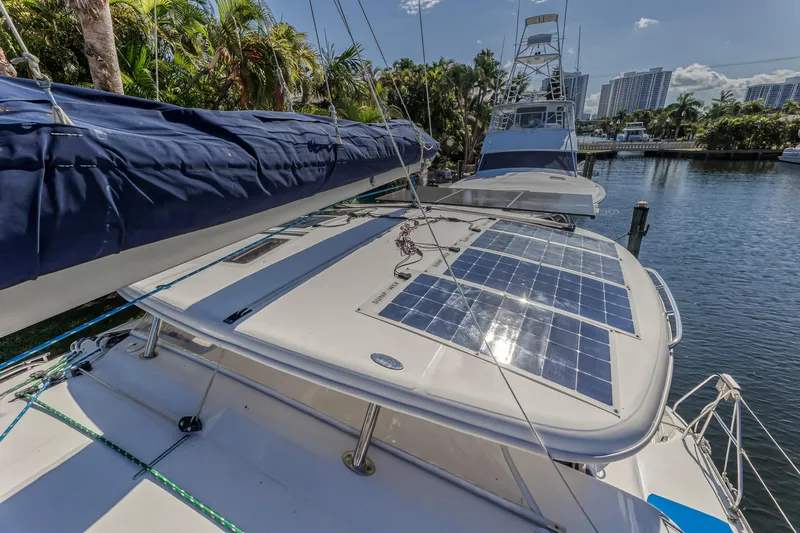 Reef'n It Yacht Photos Pics 