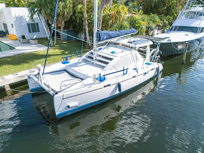 Reef'n It Yacht Photos Pics 