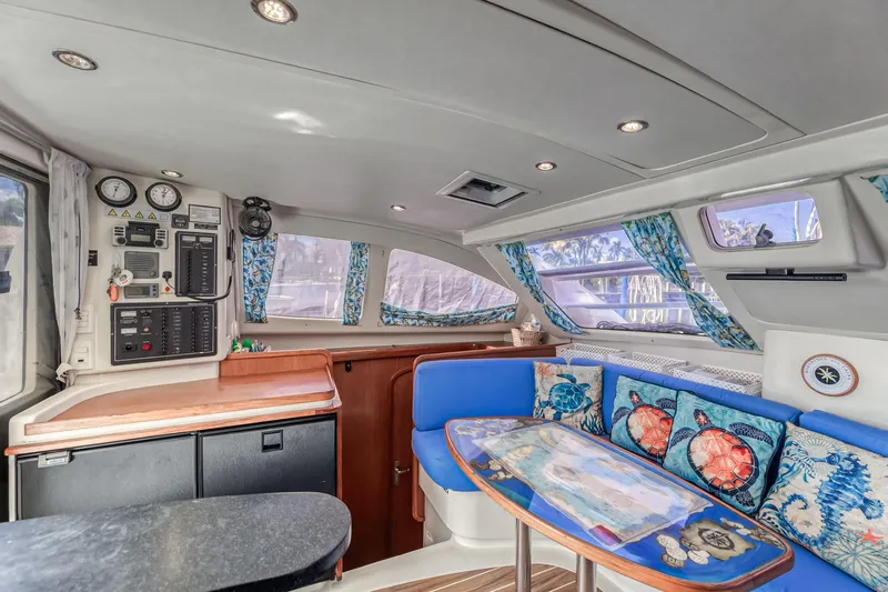 Reef'n It Yacht Photos Pics 