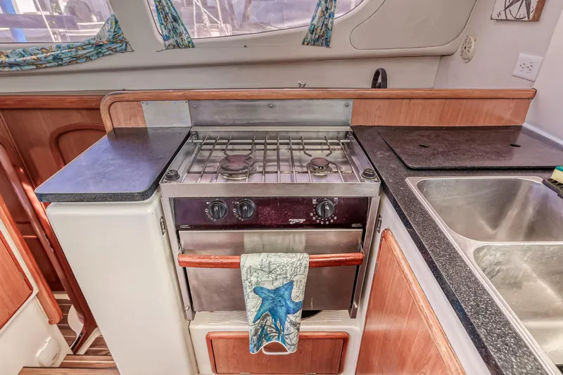 Reef'n It Yacht Photos Pics 