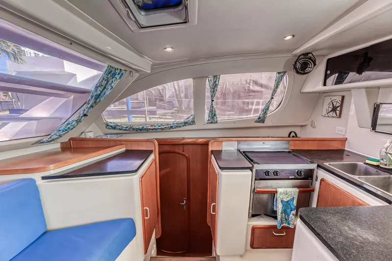 Reef'n It Yacht Photos Pics 