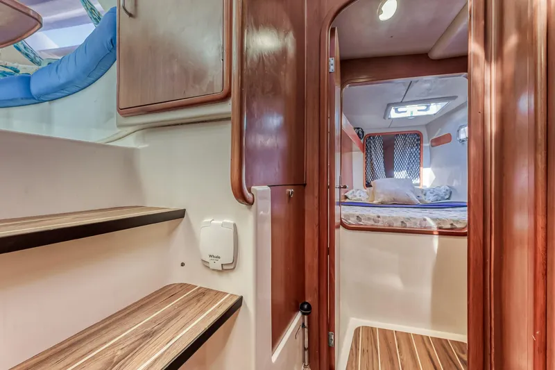 Reef'n It Yacht Photos Pics 