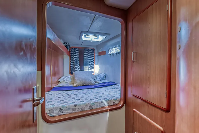 Reef'n It Yacht Photos Pics 