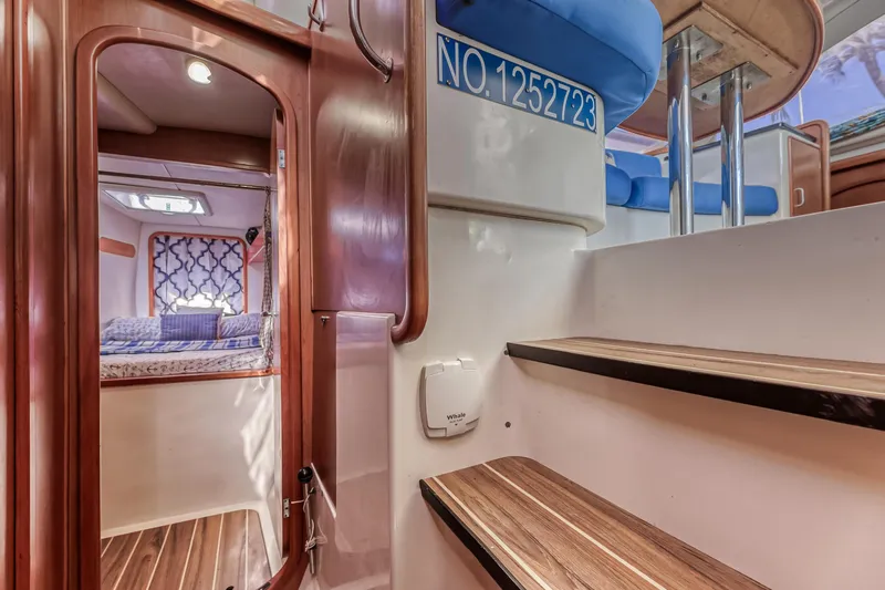 Reef'n It Yacht Photos Pics 