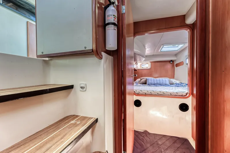 Reef'n It Yacht Photos Pics 