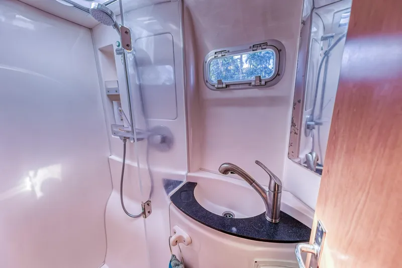 Reef'n It Yacht Photos Pics 