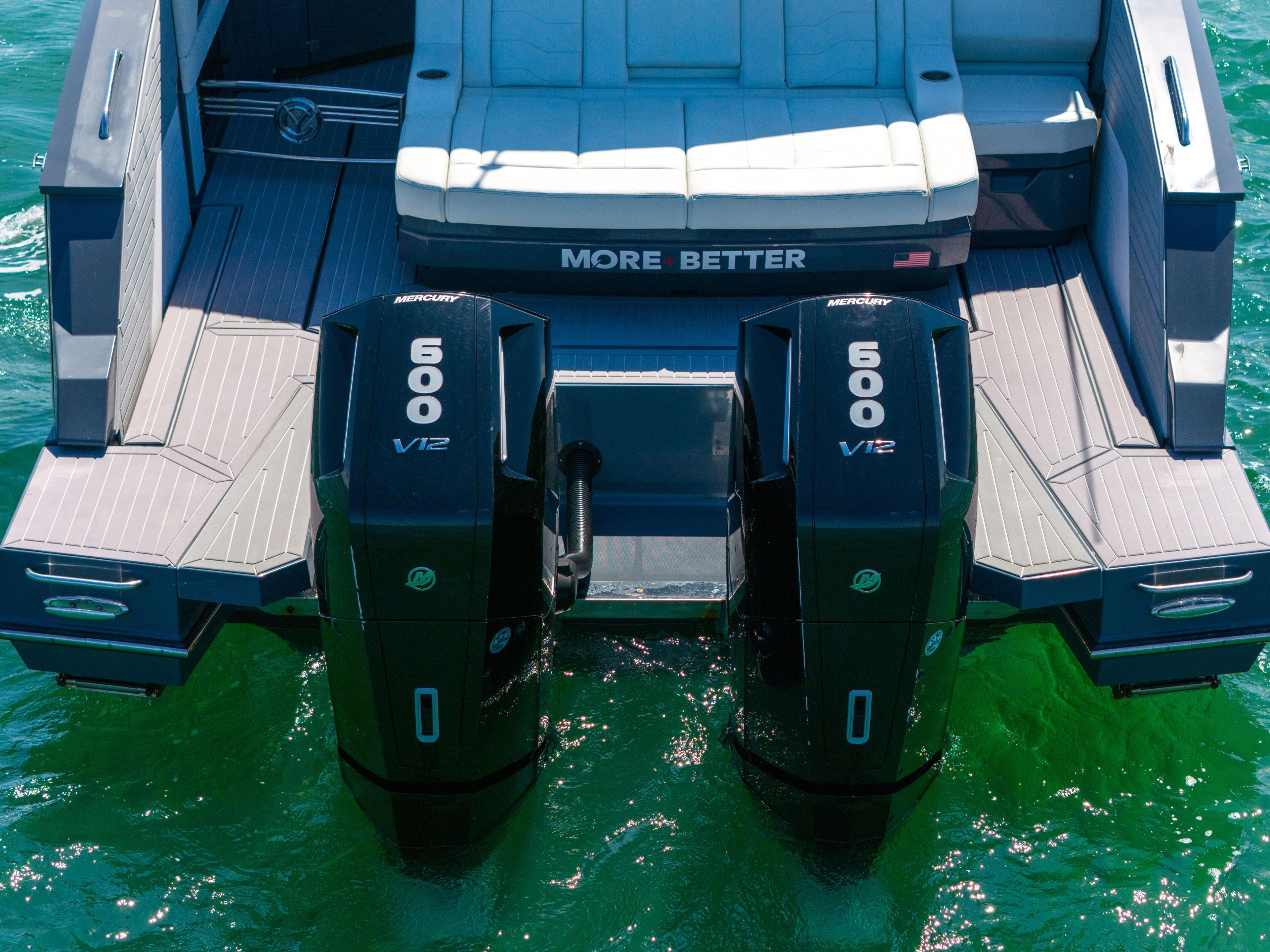 2023 Cruisers Yachts 42 