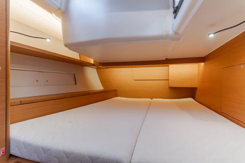 Sacha Marie Yacht Photos Pics Starboard Side Aft Cabin