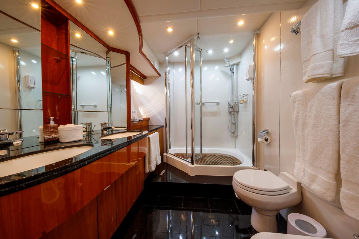2003 Sunseeker 85 