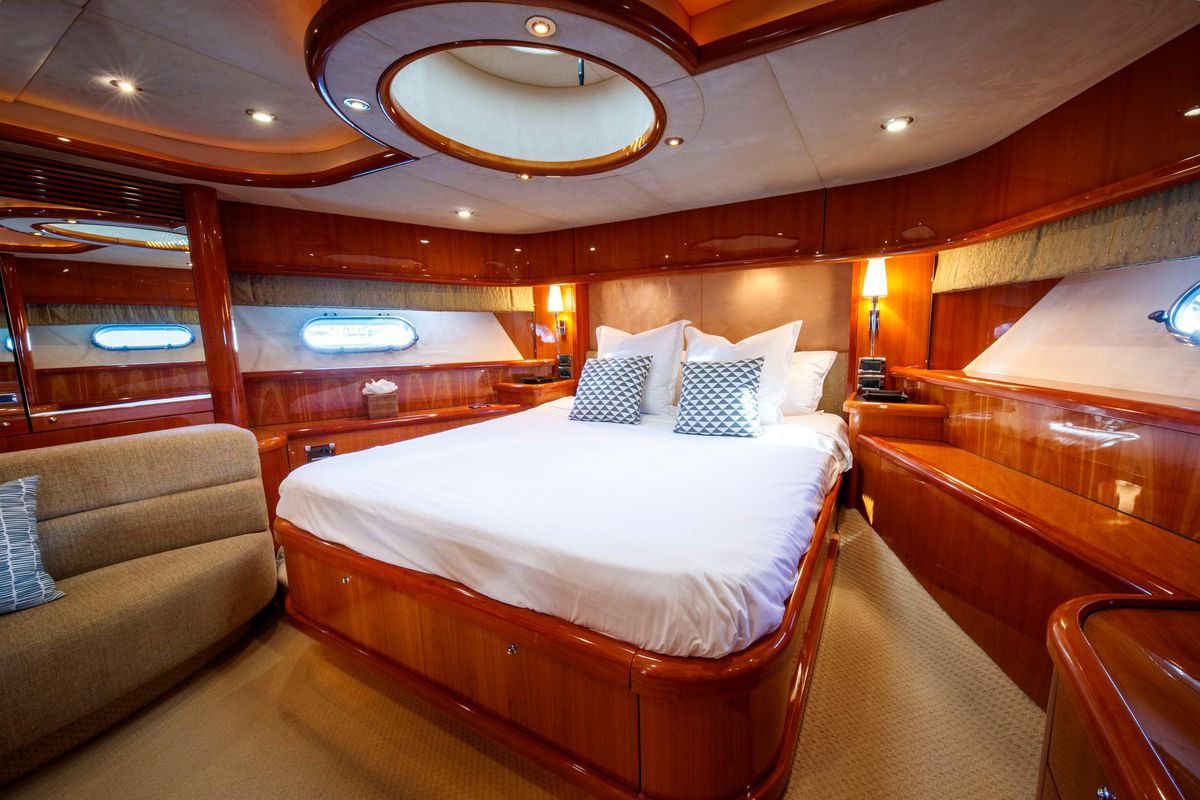 2003 Sunseeker 85 