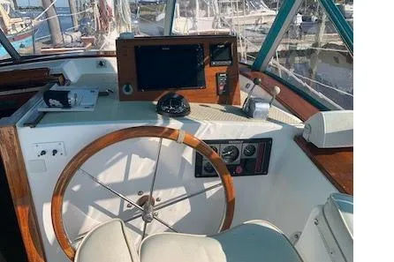 Shamrock Yacht Photos Pics Forward helm
