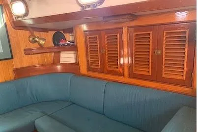 Shamrock Yacht Photos Pics Main salon