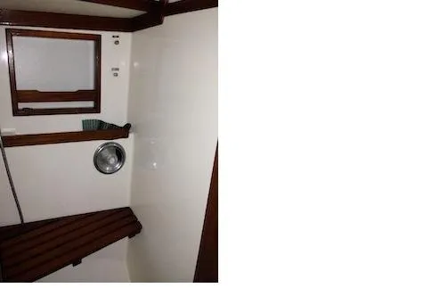 Shamrock Yacht Photos Pics Stall shower