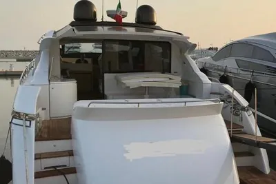 2009 Pershing 72