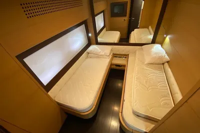 2009 Pershing 72