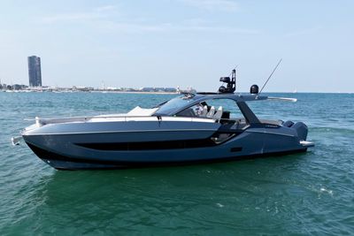Yacht