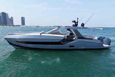 Yacht