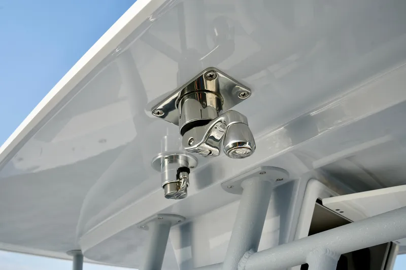 2024 23 Reef Runner Yacht Photos Pics Reef Runner 23 - Equipment