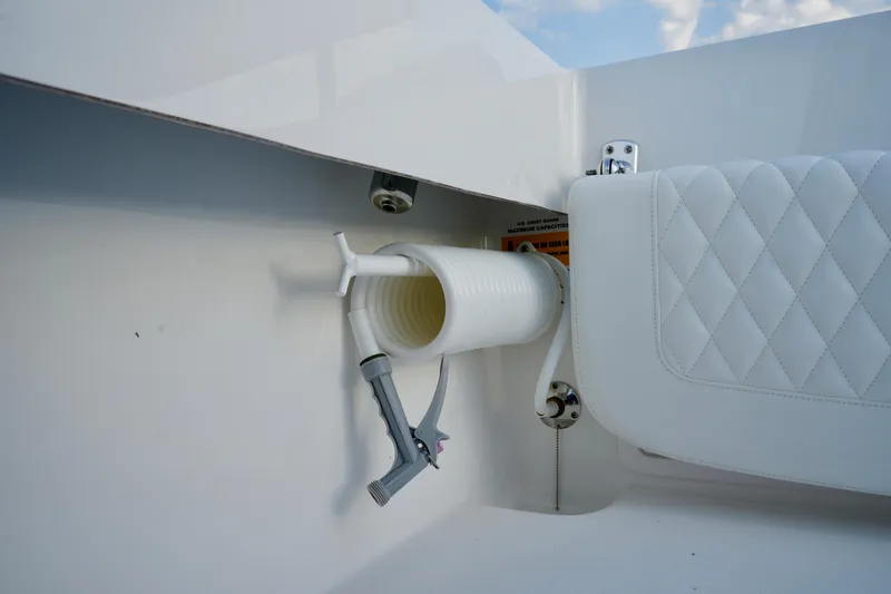 2024 23 Reef Runner Yacht Photos Pics Reef Runner 23 - Wash Down