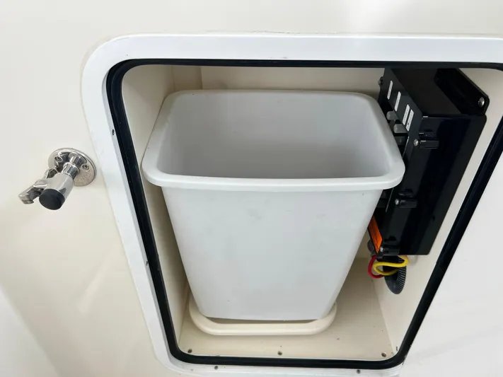 Mischief Maker II Yacht Photos Pics 