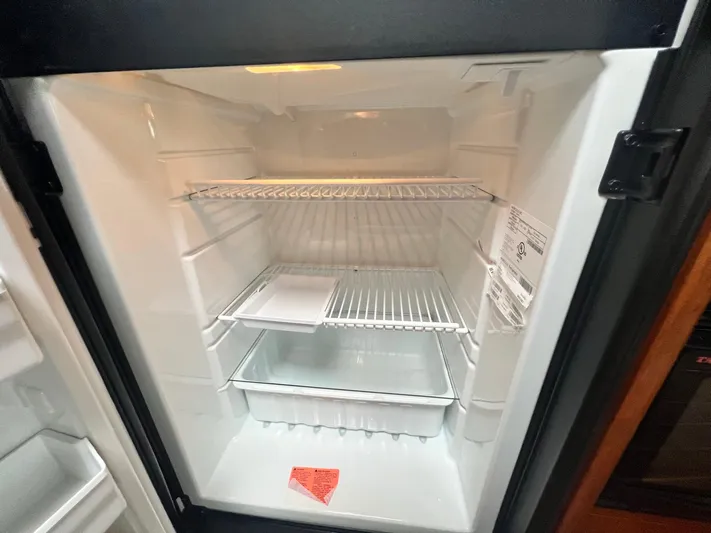 Mischief Maker II Yacht Photos Pics 