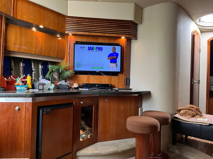 Mischief Maker II Yacht Photos Pics 