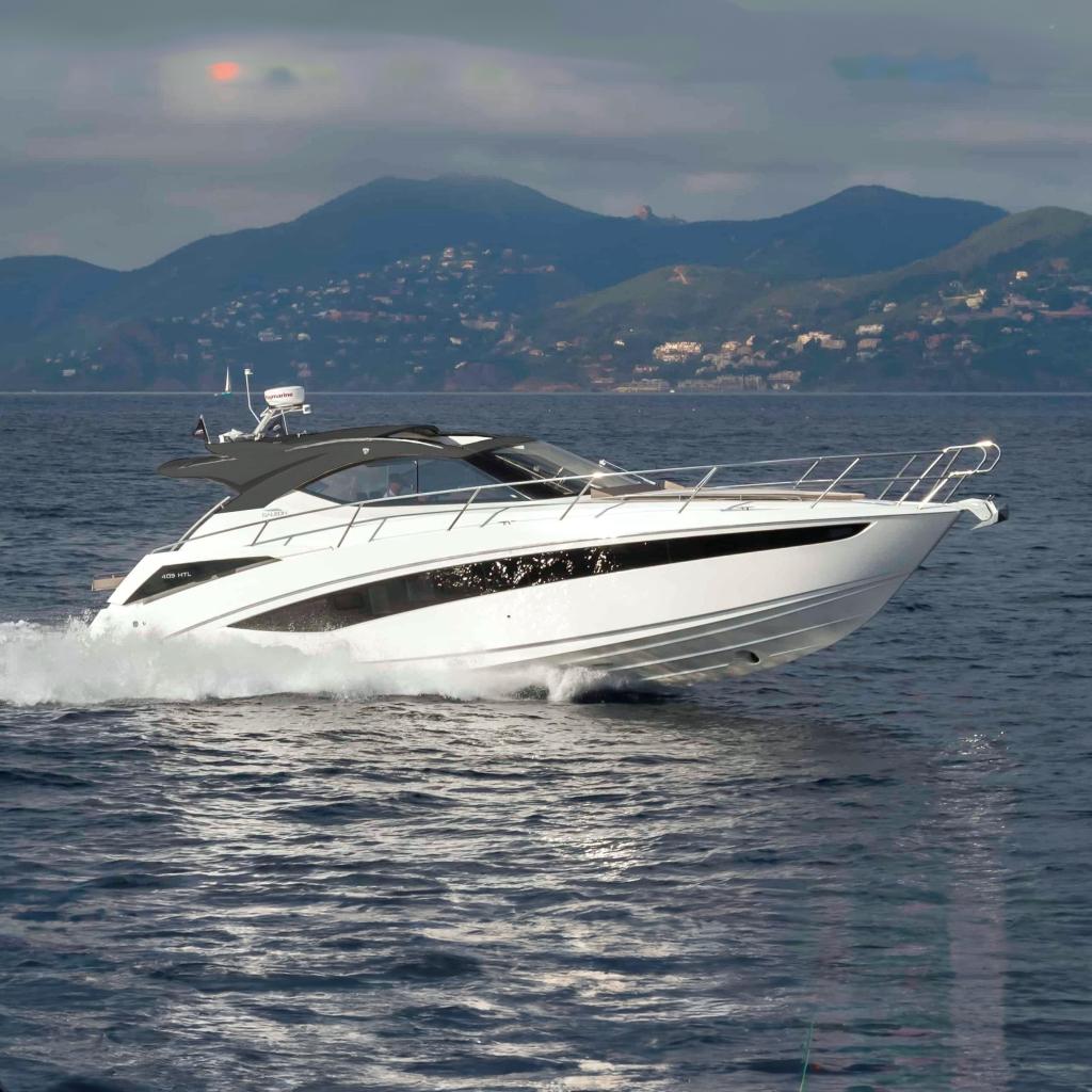 2017 Galeon 405 HTL