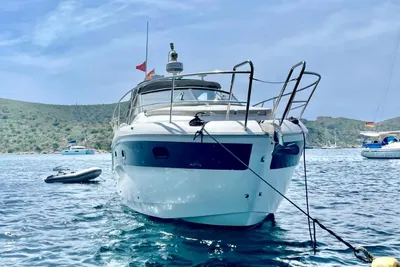 2016 Bavaria S33