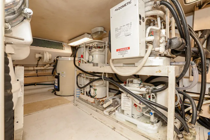 Sue-sea Yacht Photos Pics 