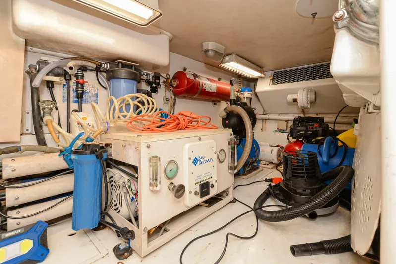 Sue-sea Yacht Photos Pics 