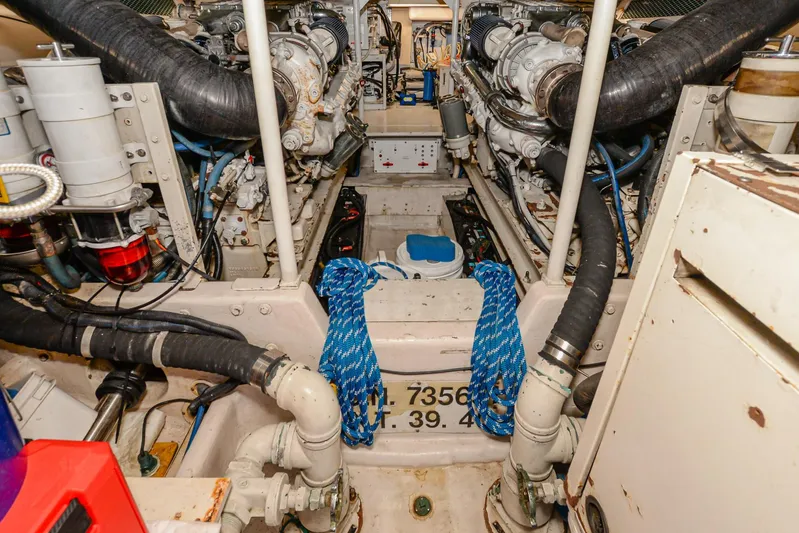 Sue-sea Yacht Photos Pics 