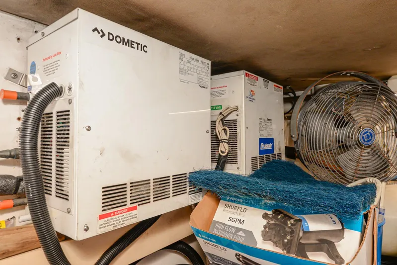 Sue-sea Yacht Photos Pics 