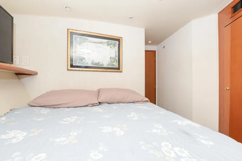 Sue-sea Yacht Photos Pics 