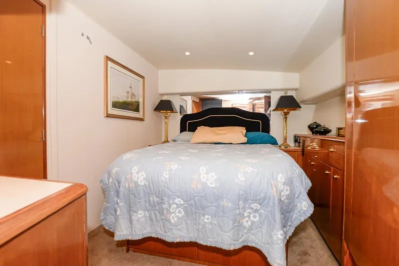 Sue-sea Yacht Photos Pics 