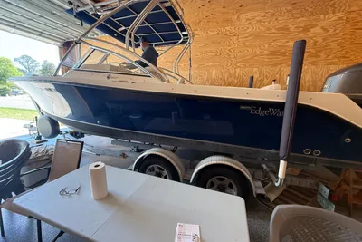 Edgewater 245CX Crossover