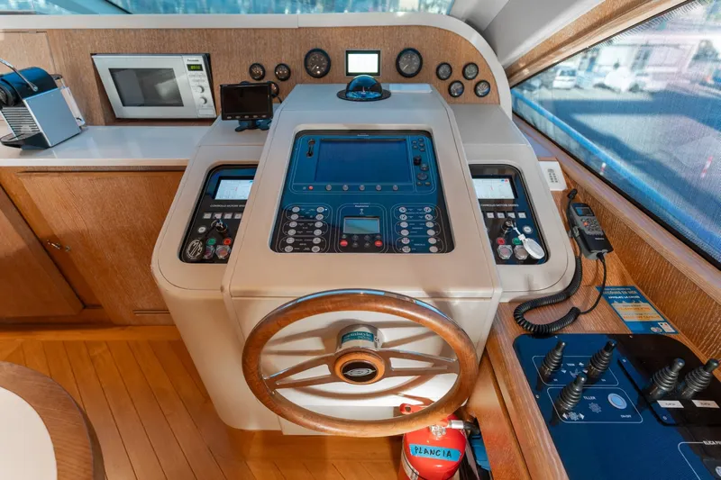  Yacht Photos Pics Warlock-113.jpg