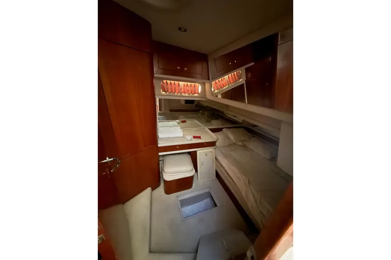 Gambit Yacht Photos Pics VIP Stateroom