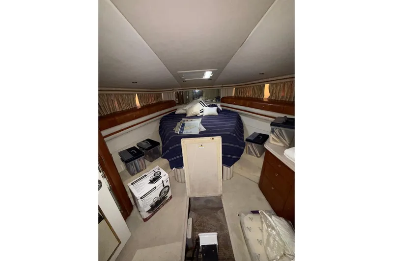 Gambit Yacht Photos Pics Master Stateroom forward